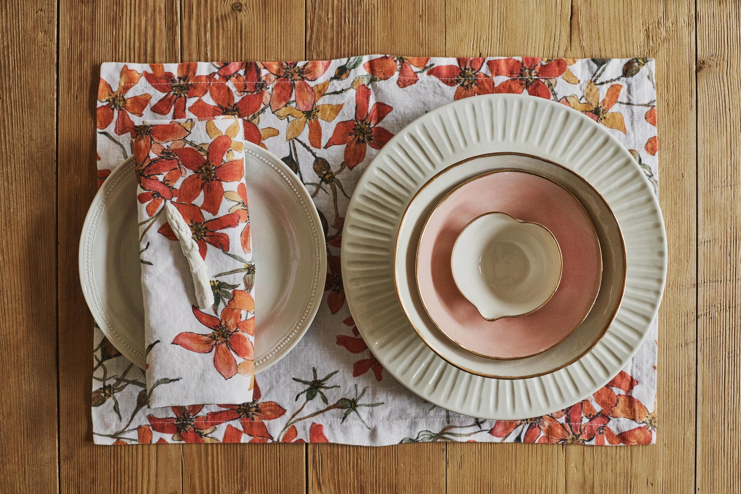 Thyme Hand Made Bowl With Gold Rim In White 7 Thyme Hand Made Bowl With Gold Rim In White
