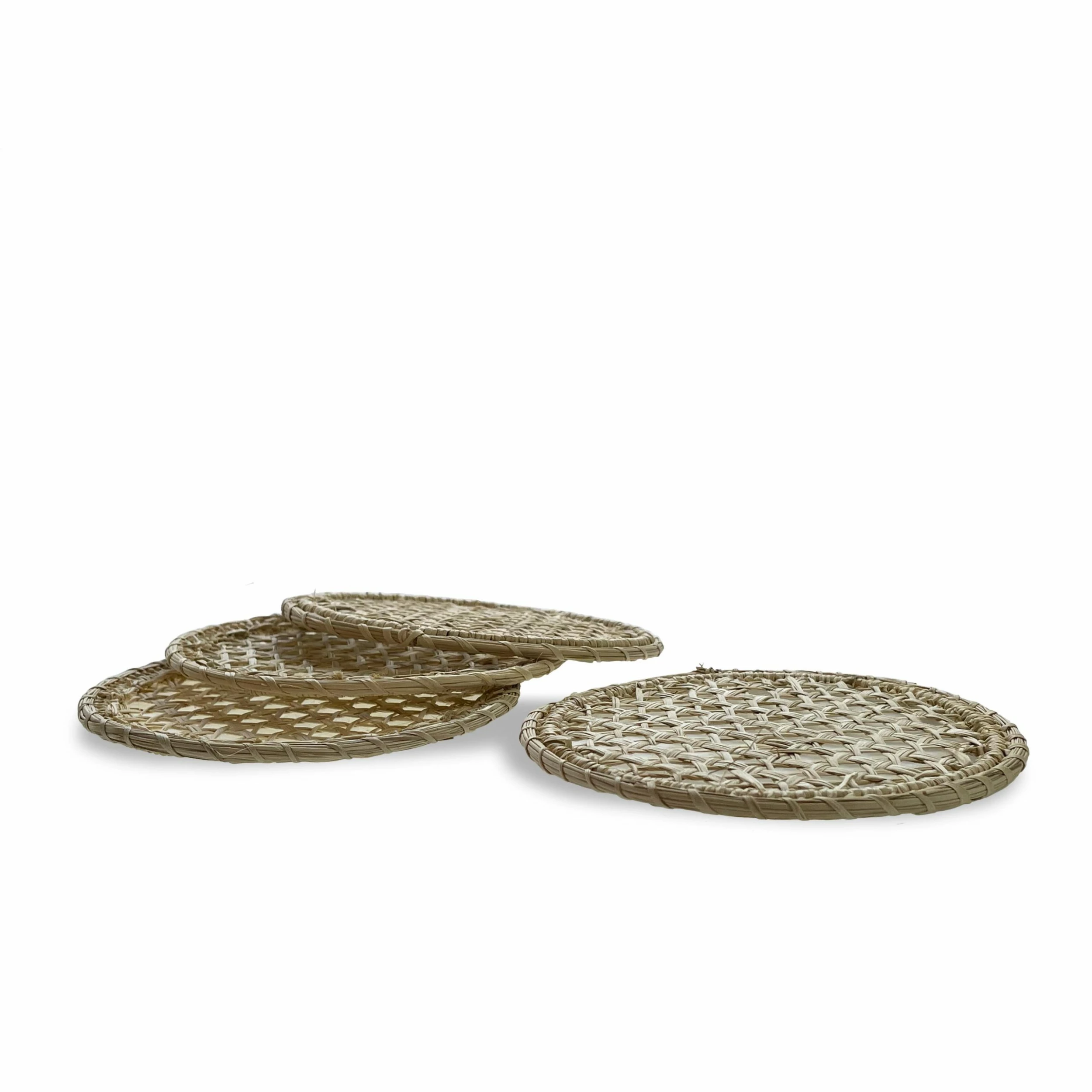 Colombia Collective Sandra Woven Palm Coaster (Set Of 4) 4 Colombia Collective Sandra Woven Palm Coaster (Set Of 4)