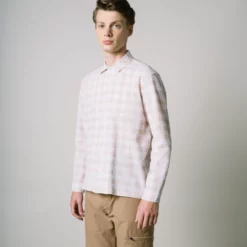 Kestin Tain Seersucker Shirt In White/Dark Tan Menswear