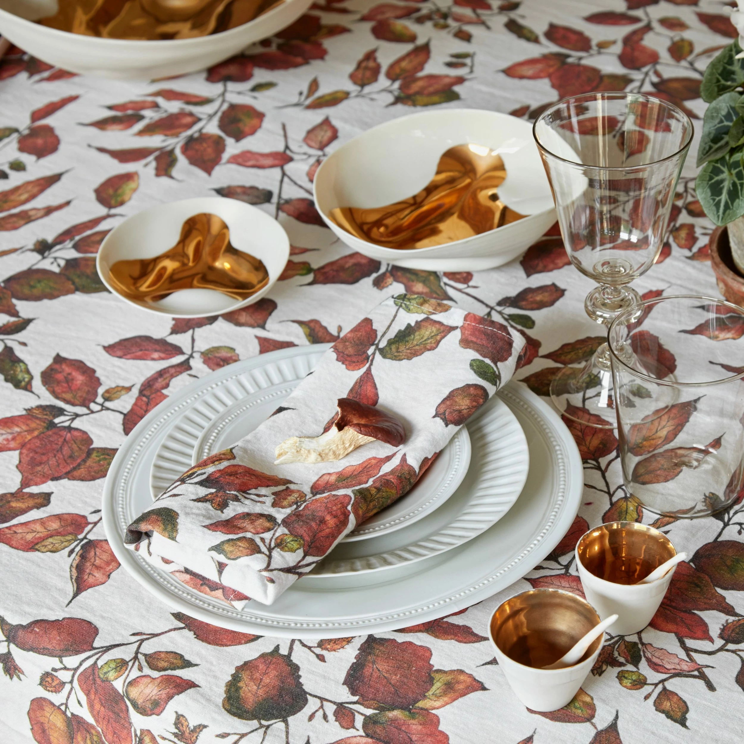 Bertioli By Thyme Table Linens Copper Beech Linen Table Cloth 5 Bertioli By Thyme Table Linens Copper Beech Linen Table Cloth